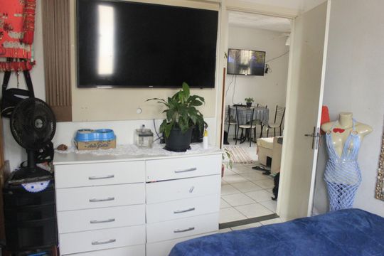 Dormitório 2 de apartamento à venda com 2 quartos, 48m² em Vila Sao Gabriel, Guarulhos