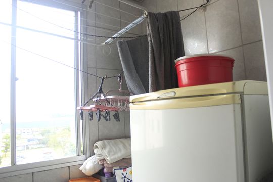 Cozinha e lavanderia  de apartamento à venda com 2 quartos, 48m² em Vila Sao Gabriel, Guarulhos