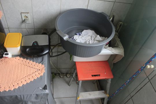 Cozinha e lavanderia  de apartamento à venda com 2 quartos, 48m² em Vila Sao Gabriel, Guarulhos