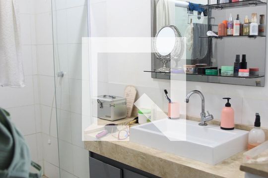 Casa à venda com 3 quartos, 200m² em Jardim das Aroeiras, Goiânia