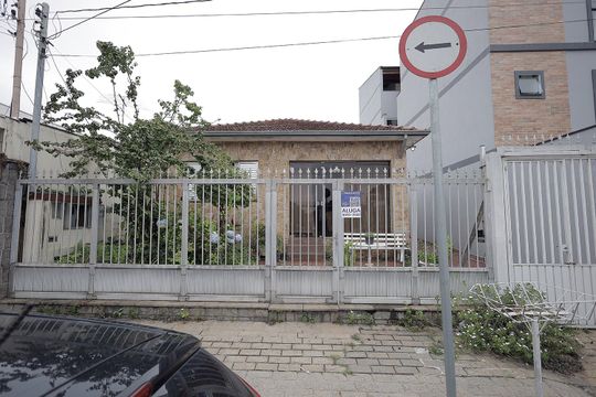 Fachada de casa para alugar com 2 quartos, 156m² em Vila América, Santo André