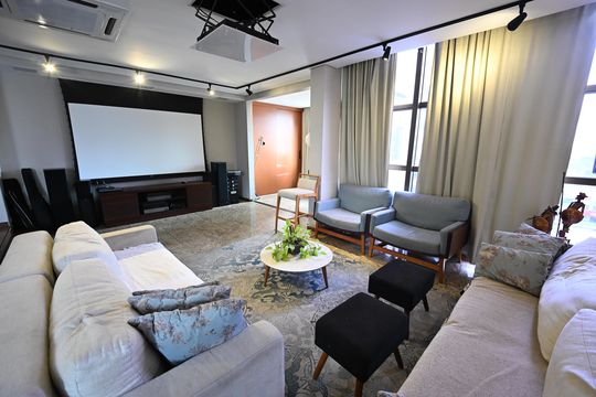 Apartamento para alugar com 5 quartos, 320m² em Setor Bueno, Goiânia
