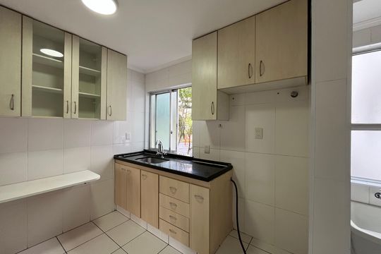 Cozinha de apartamento para alugar com 3 quartos, 62m² em Jardim Iris, São Paulo