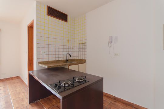 Cozinha de kitnet/studio para alugar com 1 quarto, 32m² em Sé, São Paulo
