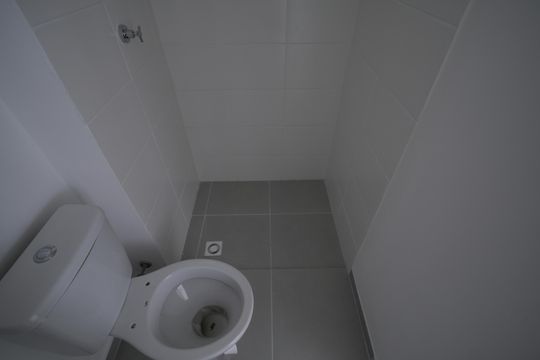 Banheiro Social de apartamento para alugar com 2 quartos, 47m² em Vila Curuçá, Santo André