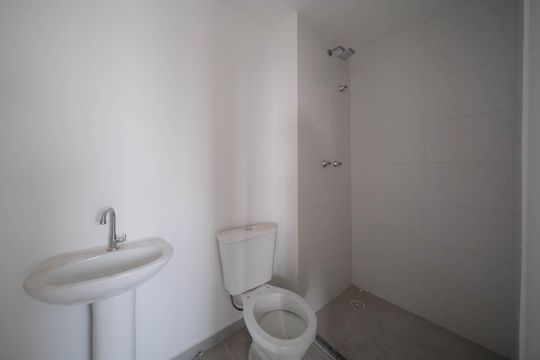 Banheiro de apartamento à venda com 2 quartos, 38m² em Antônio Estêvão de Carvalho, São Paulo
