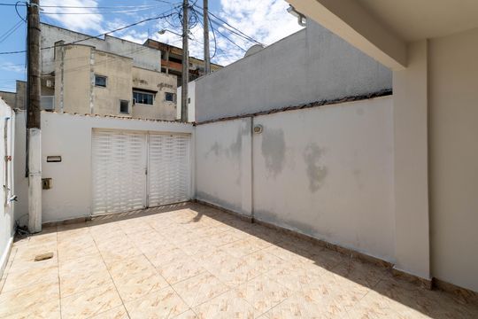 Garagem de casa para alugar com 2 quartos, 80m² em Campo Grande, Rio de Janeiro