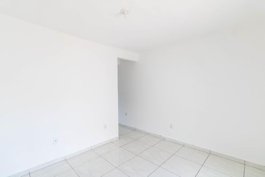 Sala de casa para alugar com 2 quartos, 80m² em Campo Grande, Rio de Janeiro