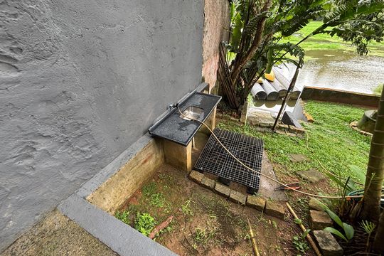 Quintal dos fundos  de casa à venda com 3 quartos, 335m² em Suíssa, Ribeirão Pires