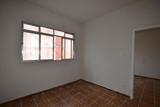 Casa para alugar com 2 quartos, 100m² em Cascadura, Rio de Janeiro