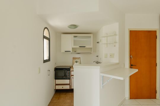 Cozinha de apartamento à venda com 1 quarto, 35m² em Chácara Itaim, São Paulo