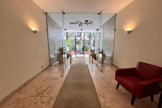 Apartamento à venda com 2 quartos, 70m² em Leme, Rio de Janeiro