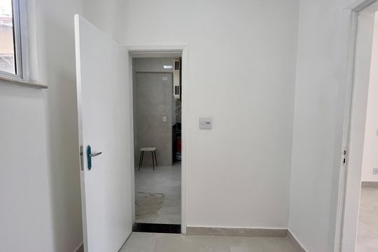 Apartamento à venda com 2 quartos, 70m² em Leme, Rio de Janeiro