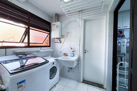 Apartamento à venda com 3 quartos, 178m² em Jardim Paulista, São Paulo