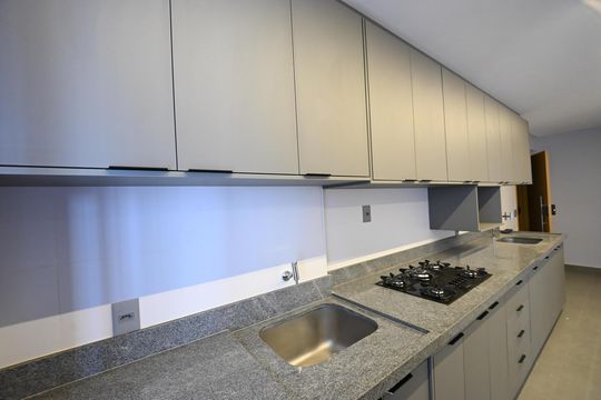Cozinha de apartamento para alugar com 3 quartos, 85m² em Setor Oeste, Goiânia