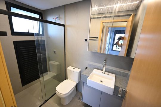 Banheiro de apartamento para alugar com 3 quartos, 85m² em Setor Oeste, Goiânia