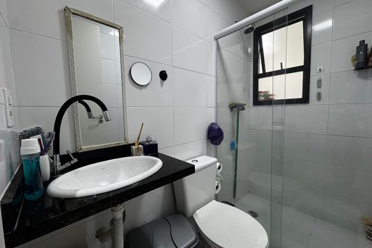 Banheiro 2 de apartamento à venda com 2 quartos, 62m² em Recanto das Rosas, Osasco