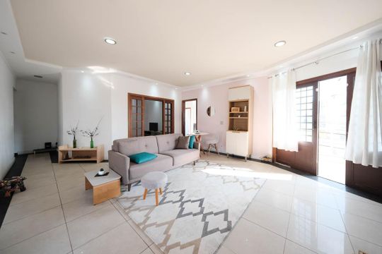 Casa à venda com 3 quartos, 270m² em Vila Ré, São Paulo