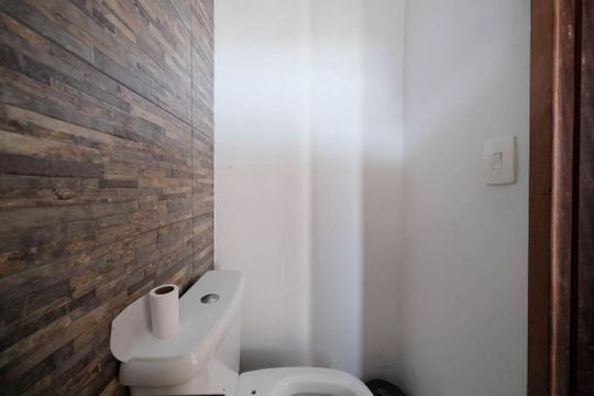 Lavabo de casa à venda com 3 quartos, 270m² em Vila Ré, São Paulo