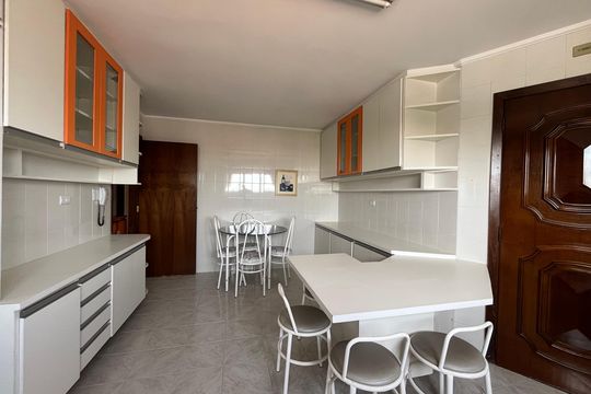 Cozinha - Armários de apartamento à venda com 3 quartos, 136m² em Vila Sao Vicente, São Paulo