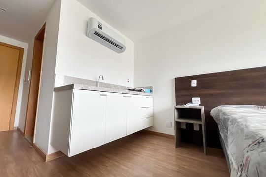 Cozinha de kitnet/studio para alugar com 1 quarto, 25m² em Cascatinha, Juiz de Fora