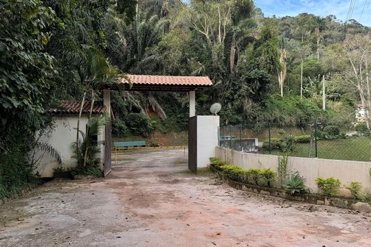 Kitnet/Studio para alugar com 1 quarto, 18m² em Cascata do Imbuí, Petrópolis