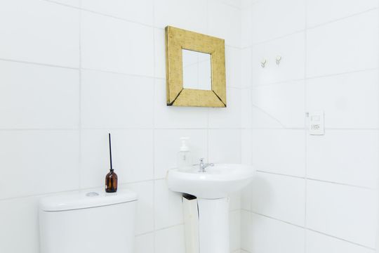 Banheiro de apartamento à venda com 2 quartos, 42m² em Jardim Gracinda, Guarulhos