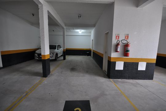 Vagas de garagem de casa de condomínio à venda com 2 quartos, 60m² em Parada Inglesa, São Paulo