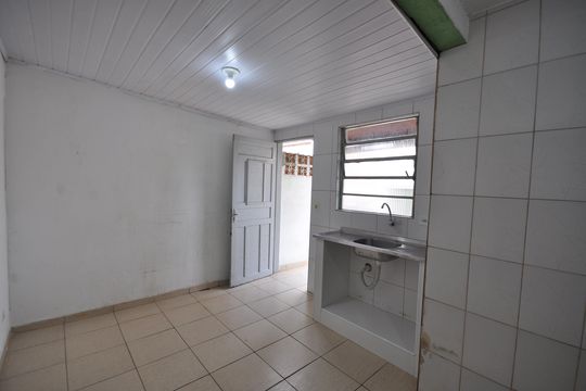Cozinha de casa para alugar com 2 quartos, 65m² em Jardim Ataliba Leonel, São Paulo