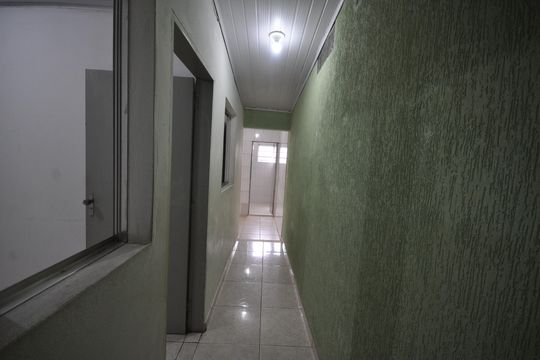 Corredor de casa para alugar com 2 quartos, 65m² em Jardim Ataliba Leonel, São Paulo