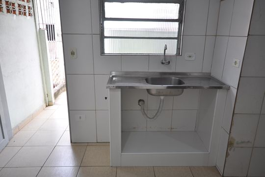 Sala/Cozinha de casa para alugar com 2 quartos, 65m² em Jardim Ataliba Leonel, São Paulo