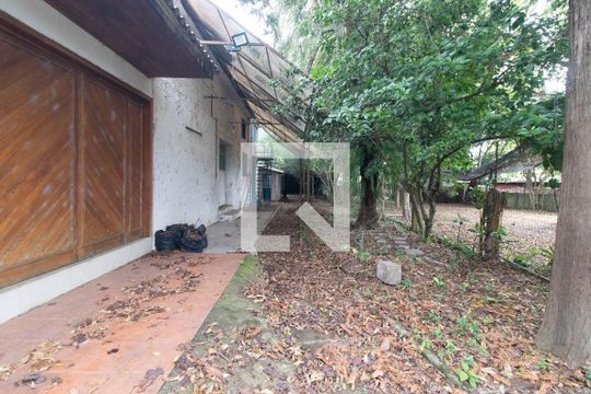 Casa à venda com 1 quarto, 702m² em Menino Deus, Porto Alegre