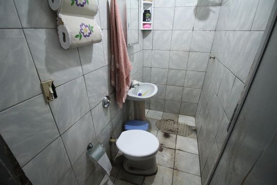 Banheiro de casa à venda com 3 quartos, 90m² em Eldoradinho, Contagem