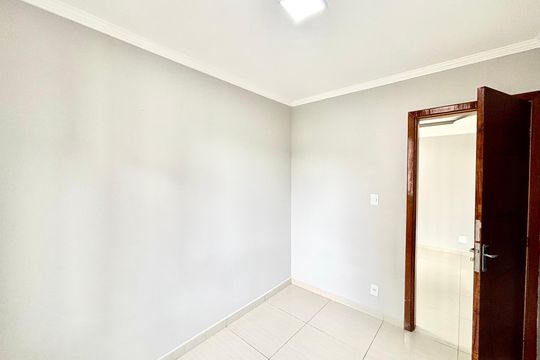 Quarto 1 de apartamento para alugar com 2 quartos, 60m² em Guaianases, São Paulo