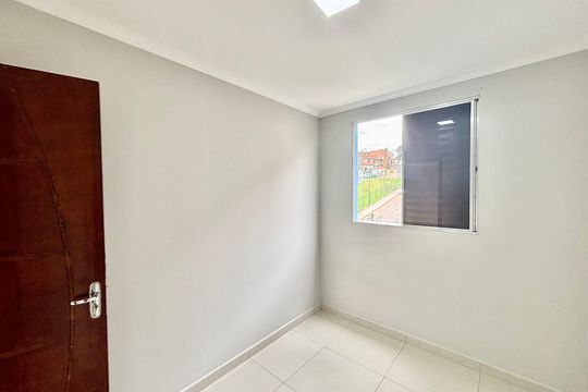 Quarto 1 de apartamento para alugar com 2 quartos, 60m² em Guaianases, São Paulo