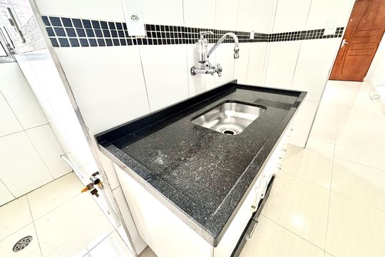 Cozinha de apartamento para alugar com 2 quartos, 60m² em Guaianases, São Paulo