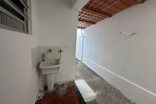 Área de Serviço de casa para alugar com 2 quartos, 75m² em Jardim Independencia, São Vicente