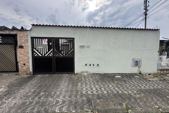 Fachada de casa para alugar com 2 quartos, 75m² em Jardim Independencia, São Vicente