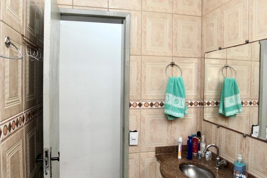 Banheiro Social de apartamento à venda com 2 quartos, 84m² em Amazonas, Contagem