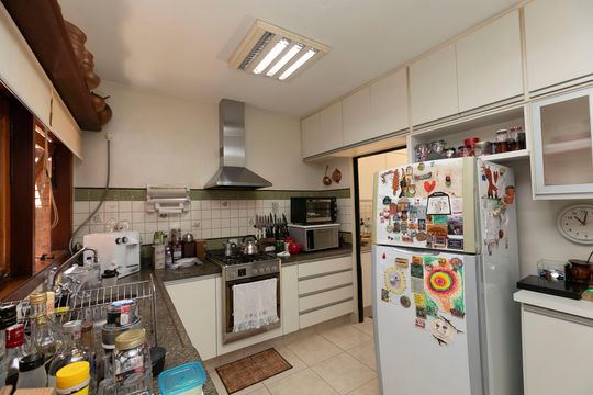 COZINHA de casa para alugar com 4 quartos, 262m² em Vila Nogueira, Campinas