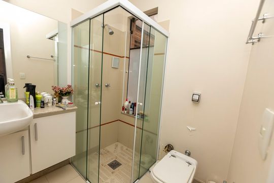 BANHEIRO SOCIAL de casa para alugar com 4 quartos, 262m² em Vila Nogueira, Campinas