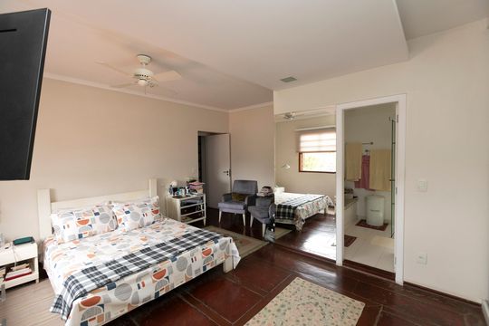 SUITE PRINCIPAL de casa para alugar com 4 quartos, 262m² em Vila Nogueira, Campinas