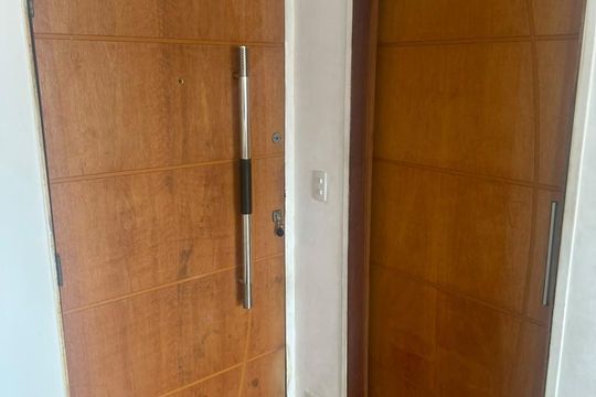 Corredor de apartamento à venda com 1 quarto, 49m² em Conjunto Habitacional Vinte e Um de Abril, São Bernardo do Campo