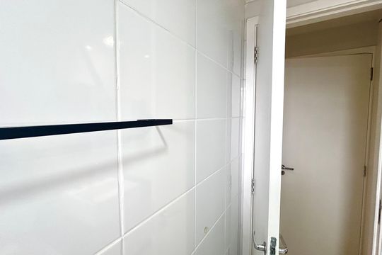 Banheiro da Suíte de apartamento à venda com 3 quartos, 84m² em Jardim Flor da Montanha, Guarulhos
