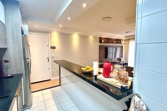 Cozinha de apartamento à venda com 3 quartos, 84m² em Jardim Flor da Montanha, Guarulhos
