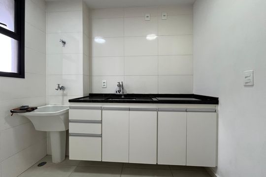 Cozinha - Armários de apartamento para alugar com 1 quarto, 33m² em Vila Santa Edwiges, São Paulo