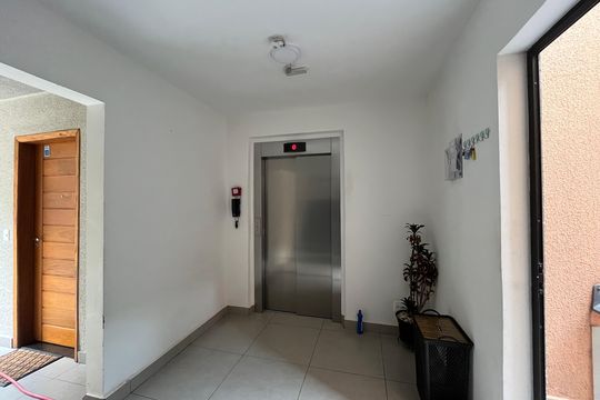 Hall de entrada de apartamento para alugar com 1 quarto, 33m² em Vila Santa Edwiges, São Paulo