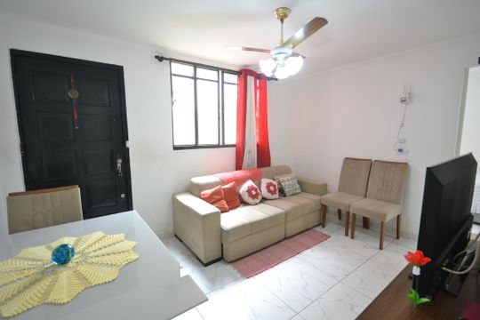 Sala de apartamento à venda com 2 quartos, 44m² em Conjunto Promorar Raposo Tavares, São Paulo