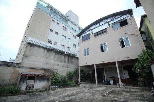 Quinta de casa à venda com 4 quartos, 1000m² em Novo Eldorado, Contagem