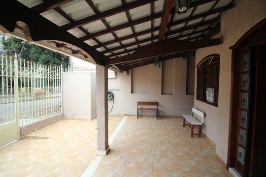 Quintal de casa à venda com 4 quartos, 1000m² em Novo Eldorado, Contagem
